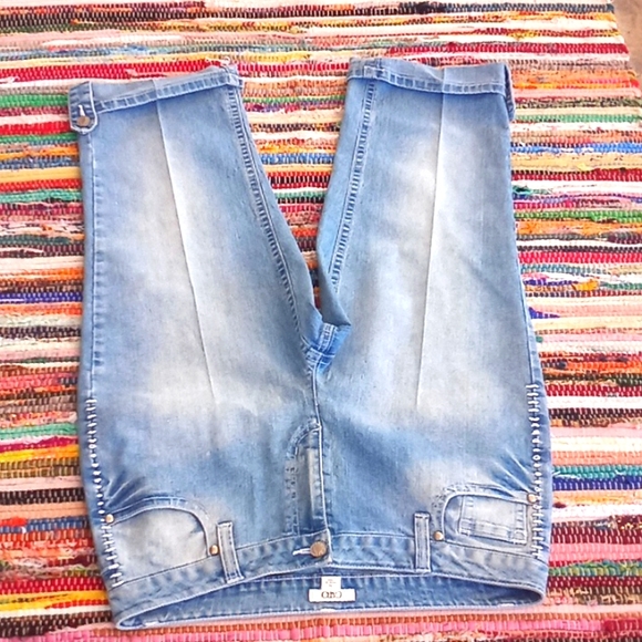 Cato Jeans  Embroidered Denim Capris-#1765+ - Picture 8 of 12